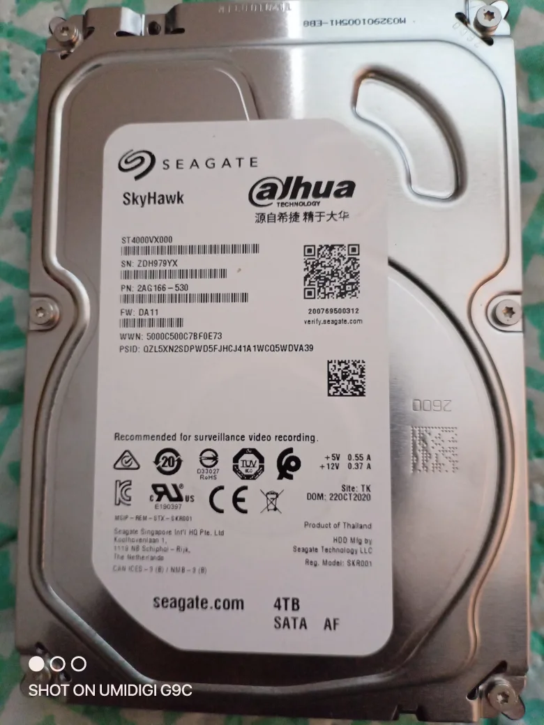 Seagate SkyHawk Surveillance 12TB & 4TB HDD image indicator(3)