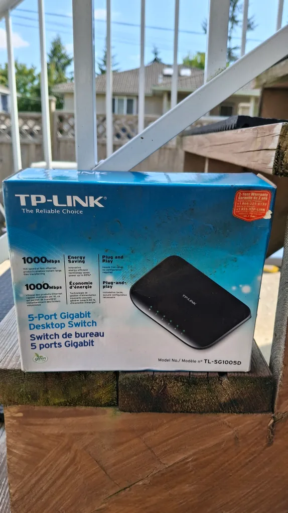 TP-Link 5-Port Gigabit Desktop Switch - New in Box! image indicator(2)