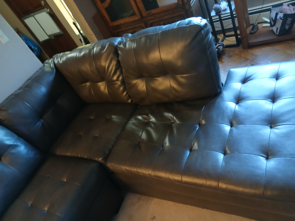 free Leather sectional sofa - photo 3