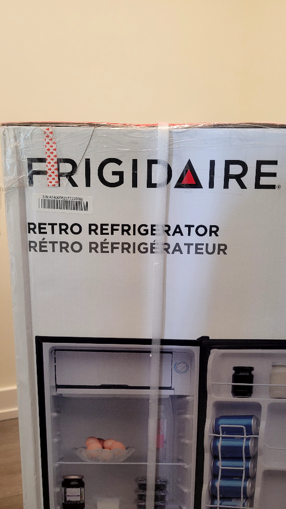 New Frigidaire Retro 3.2 Cu Ft Refrigerator - photo 4
