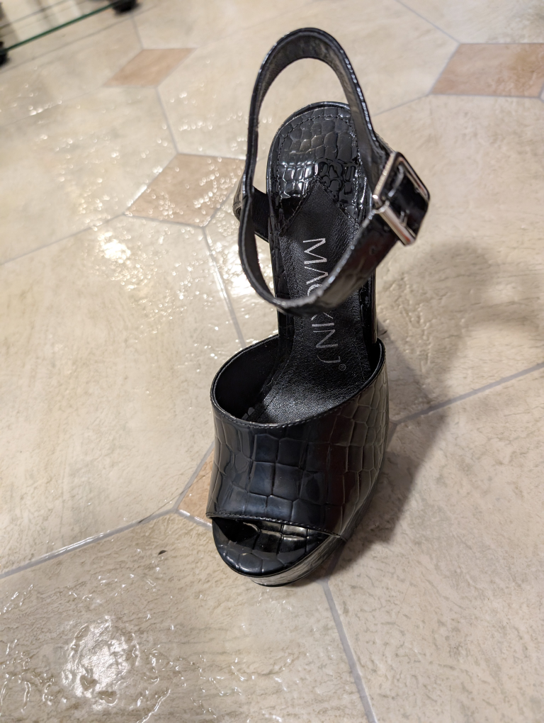 Black high Heels Size US 6.5 - photo 2