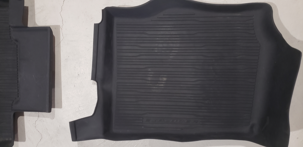 Ford Explorer Floor Mats - Black - photo 4