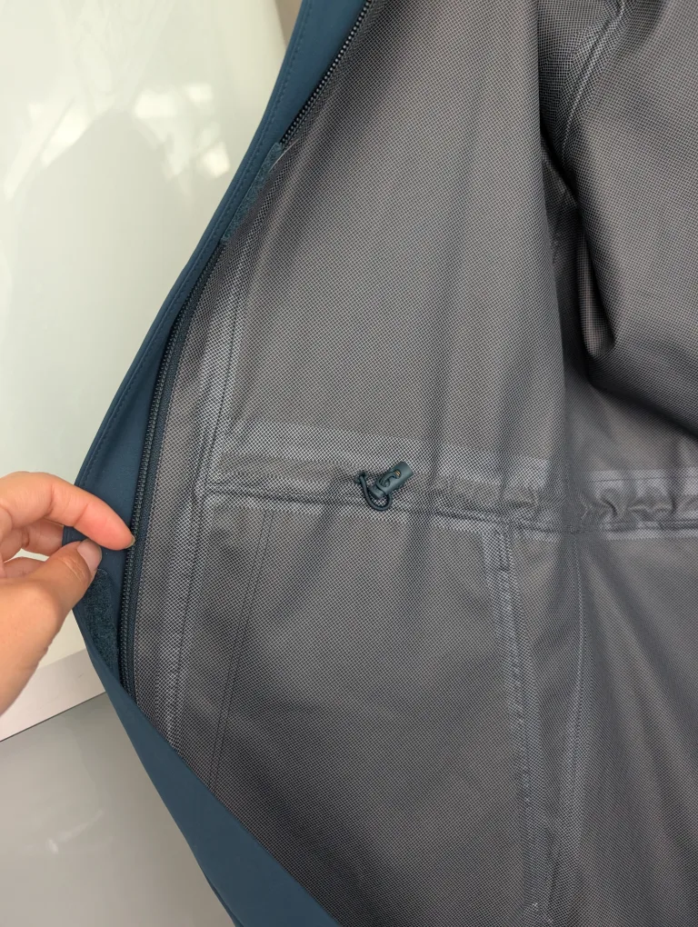 Uniqlo Block Tech Coat - Size S(Dark green) image indicator(4)