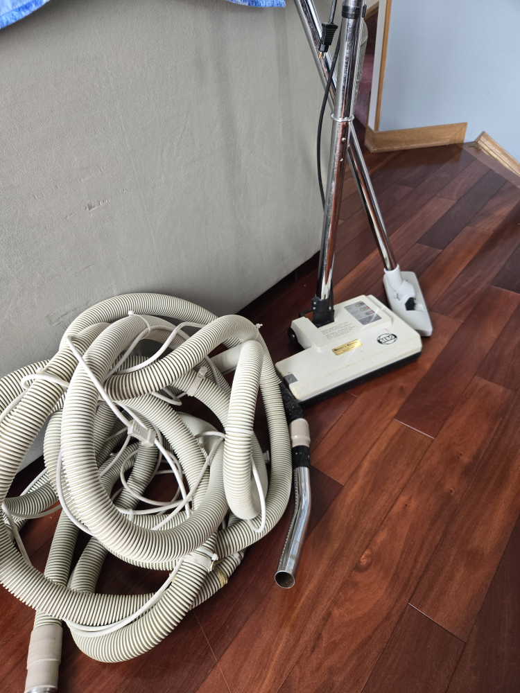 Vacuflo Vacuum Cleaner hose, floor and carpet parts