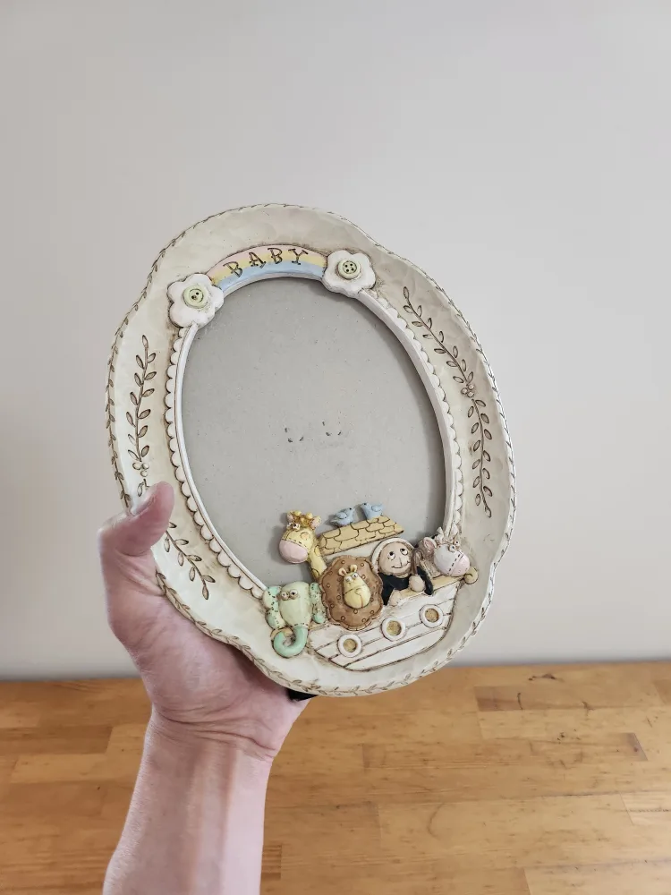 Baby Picture Frame with Noah's Ark Design image indicator(7)