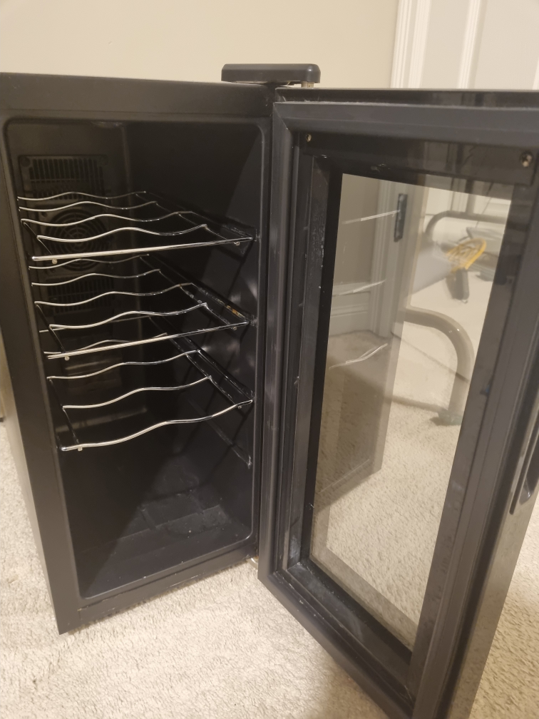 Koolatron KWT10BN Countertop Wine Chiller - photo 2