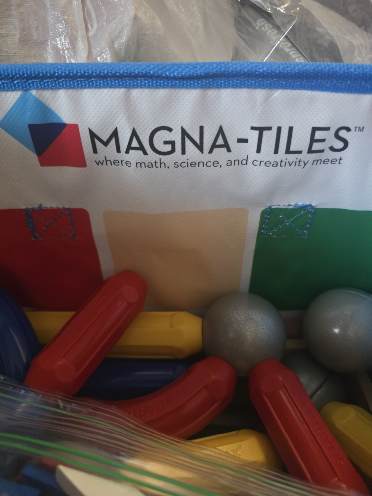 Magna-Tiles Storage Bin with Magnetic Shapes - photo 2