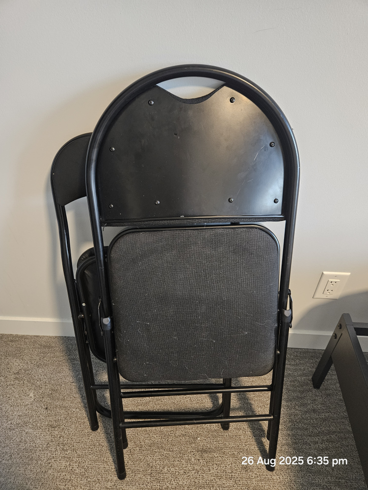 Black Folding Chairs - photo 2