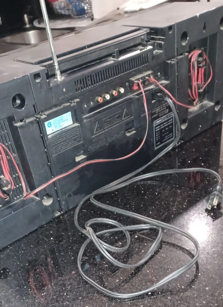 Fisher Boombox - Vintage Style image indicator(3)