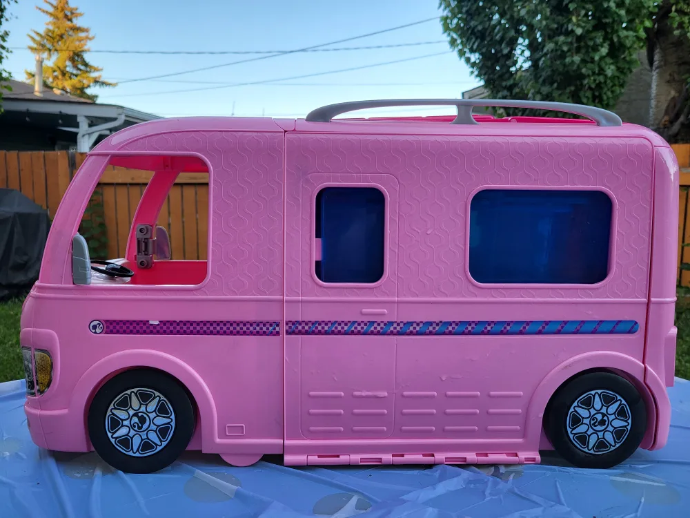 Barbie camper image indicator(9)