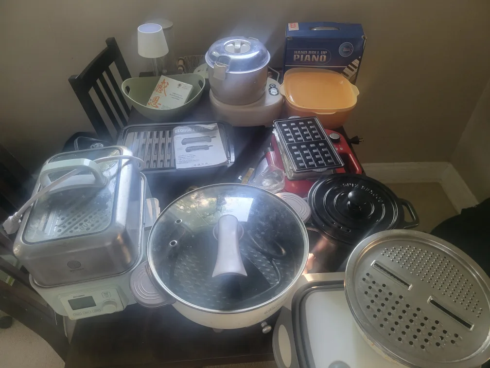 Variety of Kitchen Appliances thumbnail