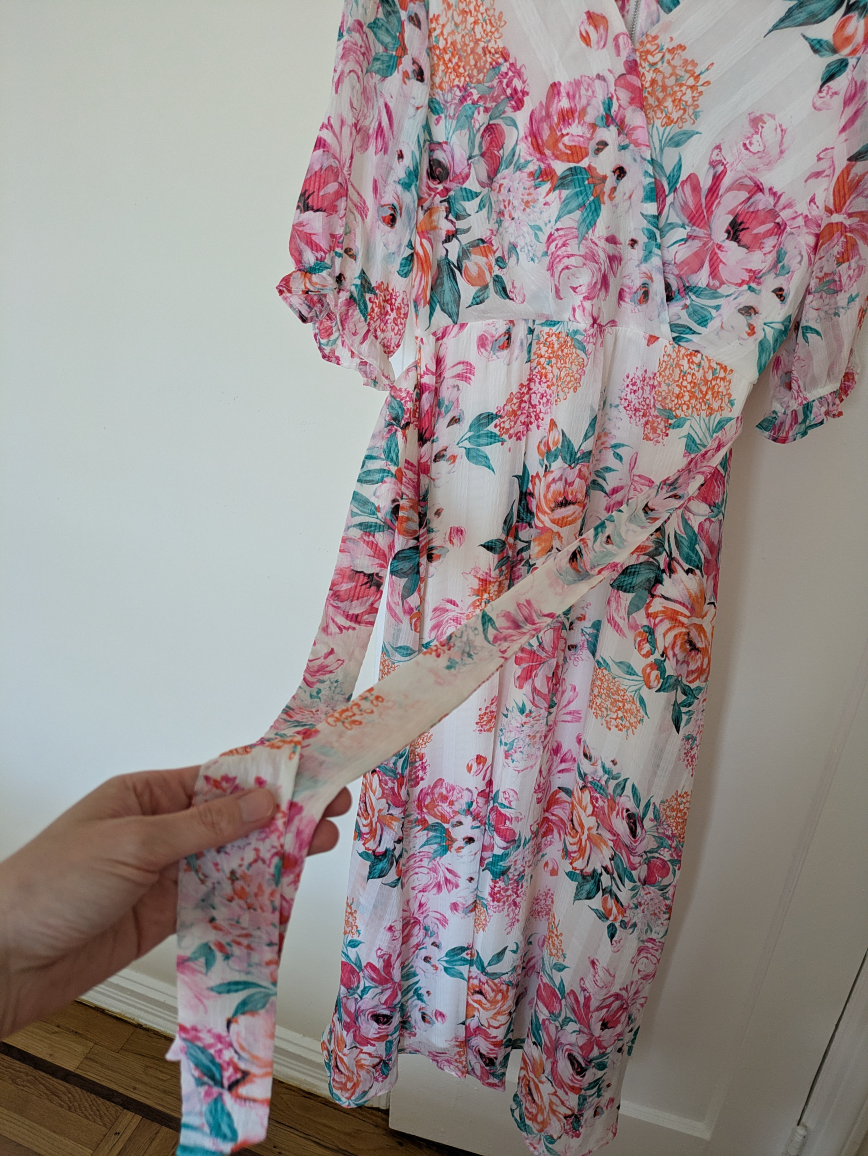 Long dress with peonies with a zipper with a belt