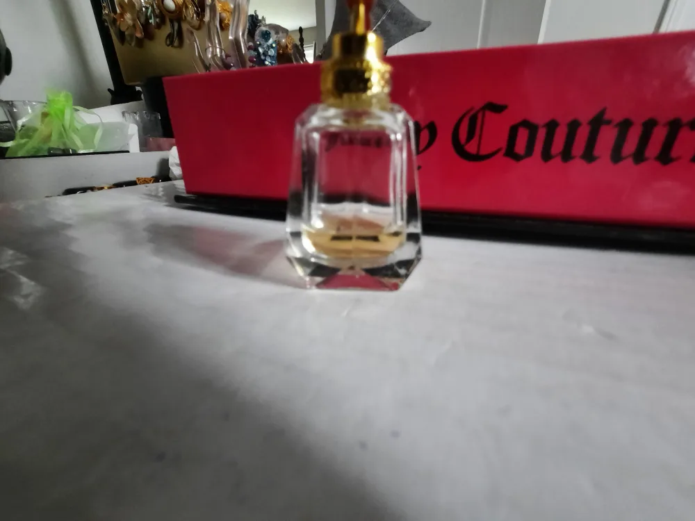 Juicy Couture Perfume Set (4 x 5ml) image indicator(6)