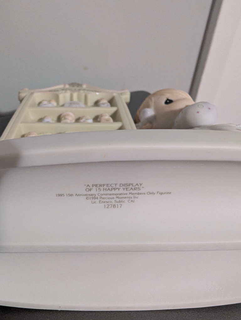 Precious Moments "A Perfect Display of 15 Happy Years" - photo 2