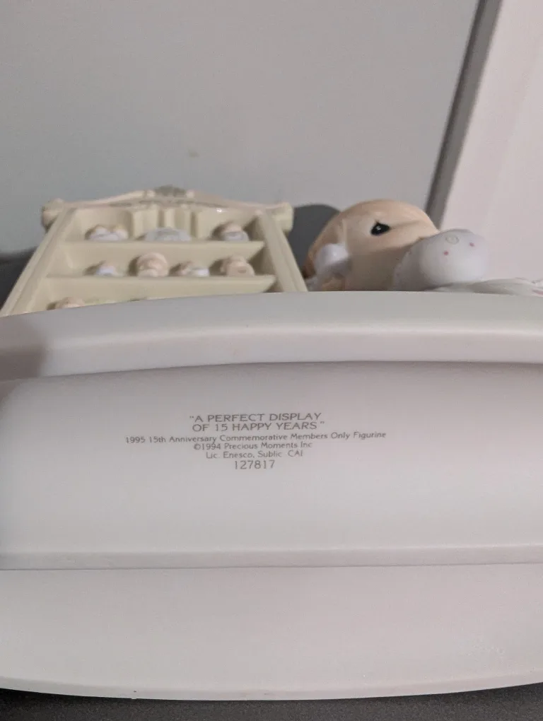 Precious Moments "A Perfect Display of 15 Happy Years" image indicator(2)