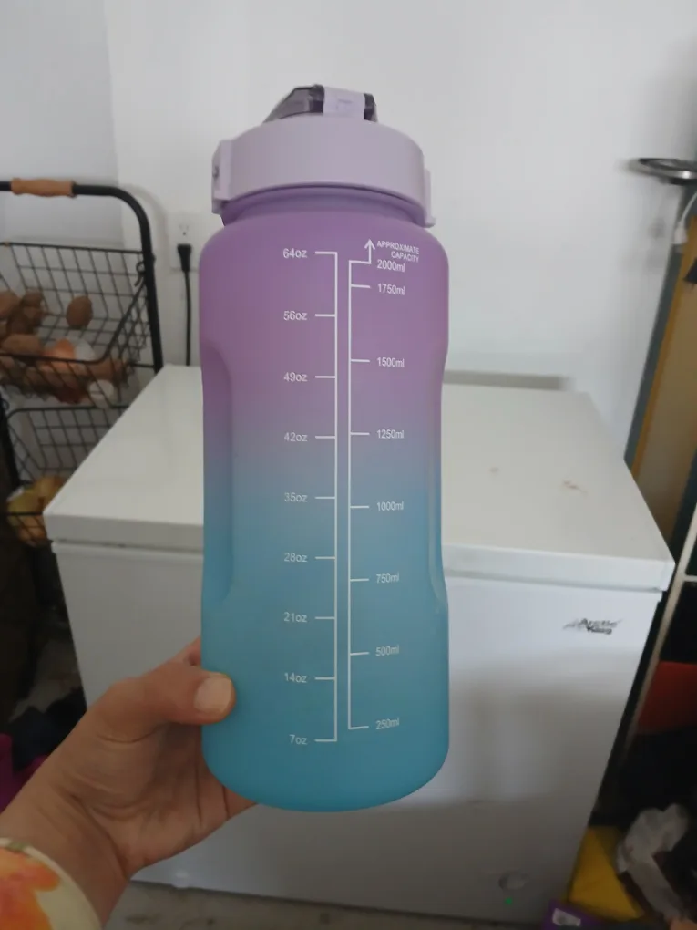 2000ml/64oz Gradient Water Bottle thumbnail