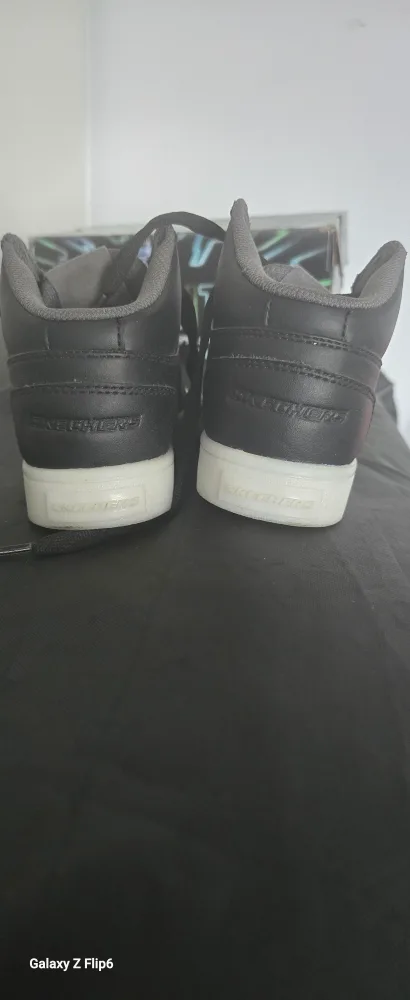 light up shoes image indicator(3)