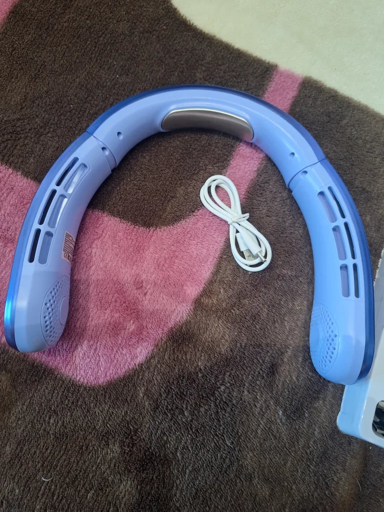 NEW Neck Fan and 10,000 mAh Solar Charger 🔋 image indicator(3)