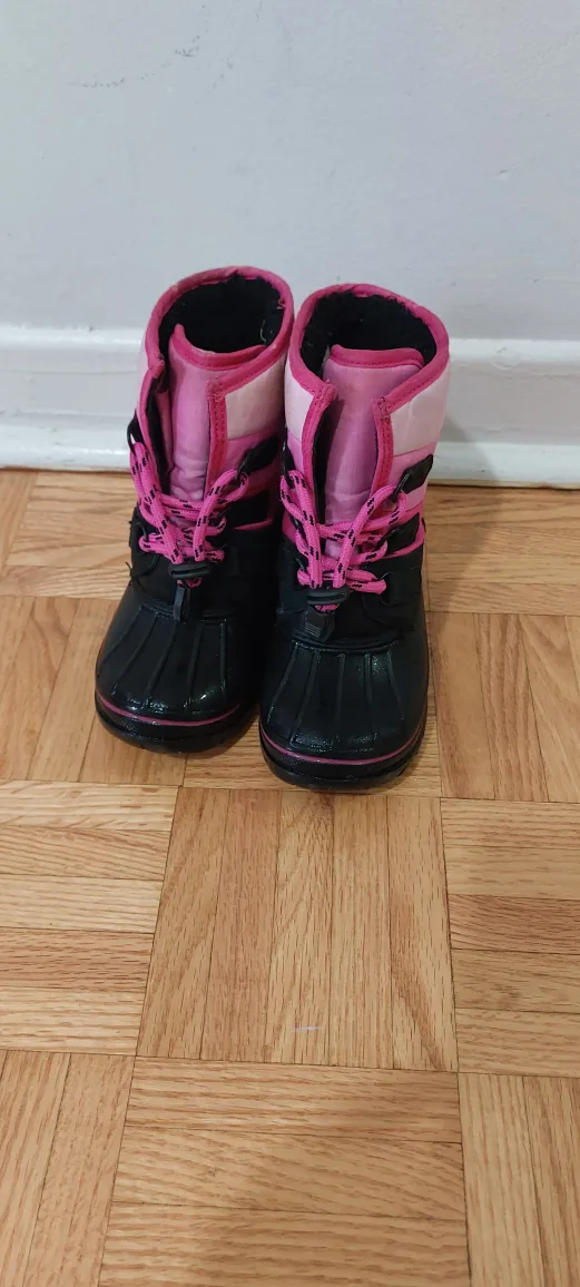 Pink & Black Snow Boots image indicator(2)