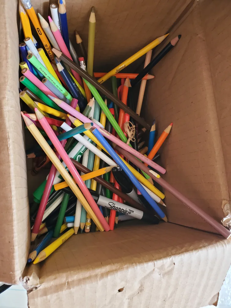 Box of Mixed Writing Utensils thumbnail