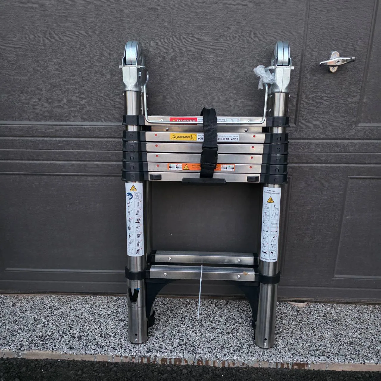 Foot Retraction Extending Step Ladder image indicator(2)