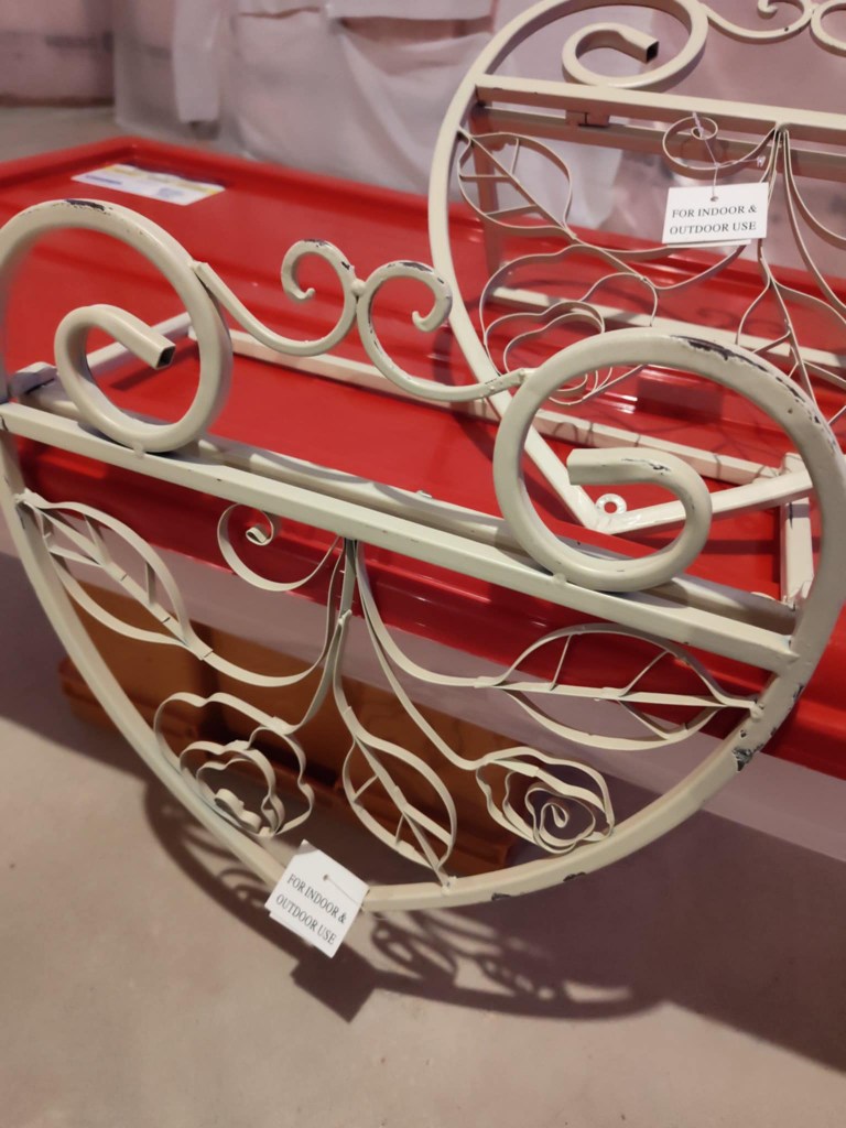 Heart-Shaped Decorative Shelves - Indoor/Outdoor - photo 2