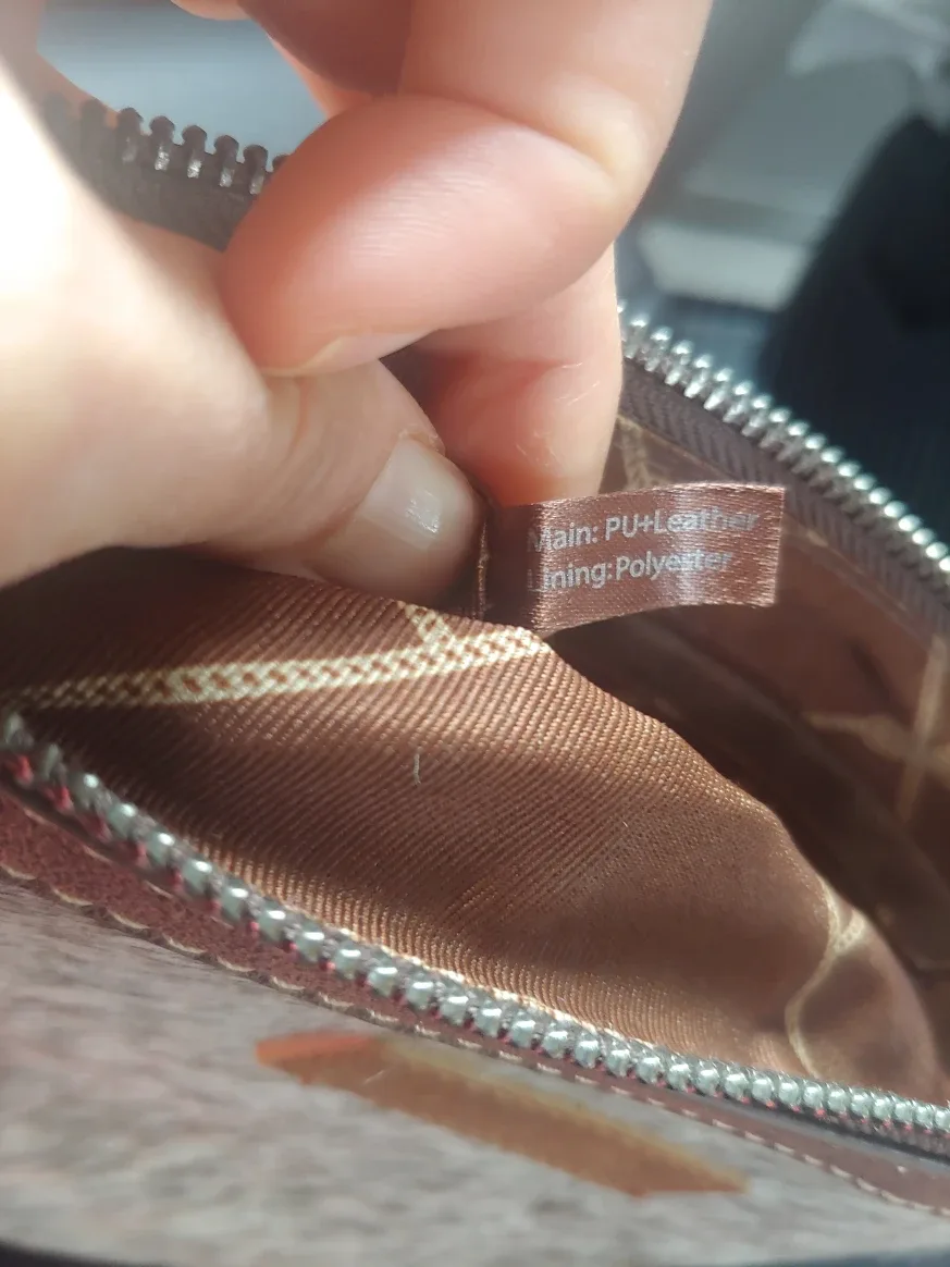 Wrangler Cowhide & Floral Embossed Bag image indicator(8)