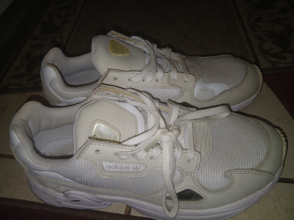 Adidas Falcon Sneakers - Size US 8 - Off White