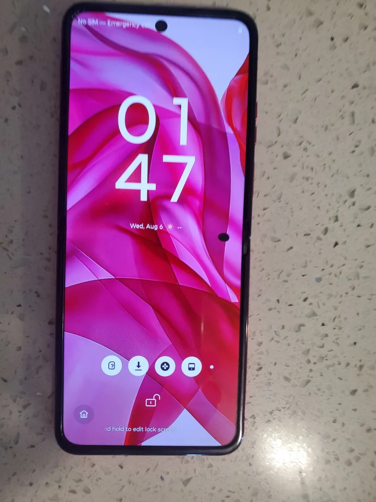 Motorola Razr + 2024 thumbnail