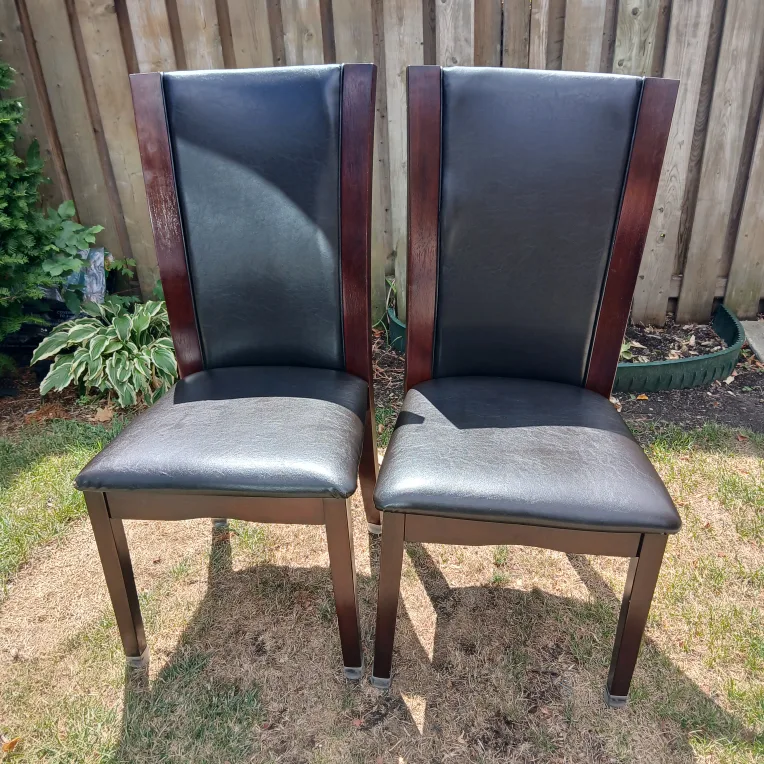 Mahogany Dining Table with Extension Leaf, Chairs. image indicator(5)