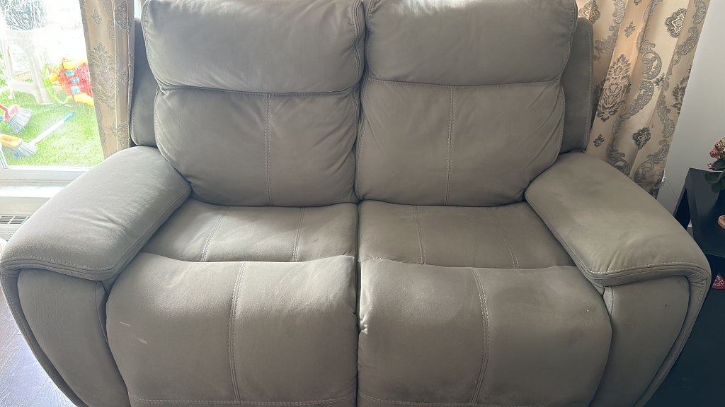 Beige Power Reclining Sofa with USB  - 3 plus 2 Love seats - photo 2