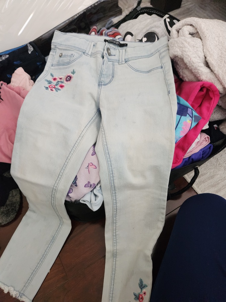 Kids Clothes Bundle size 6 to 8 years girl - photo 2