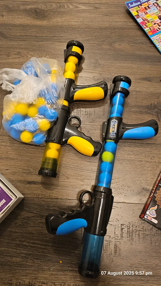 Two Ball Popper Toy Guns thumbnail
