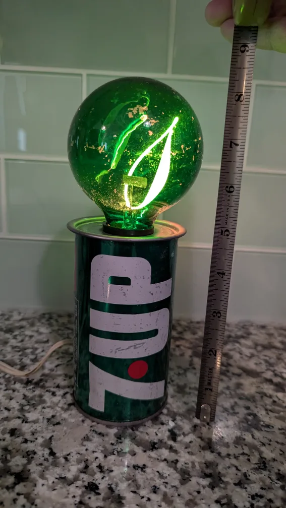 1970’s 7up Lamp with working Flicker Bulb plus extras image indicator(2)