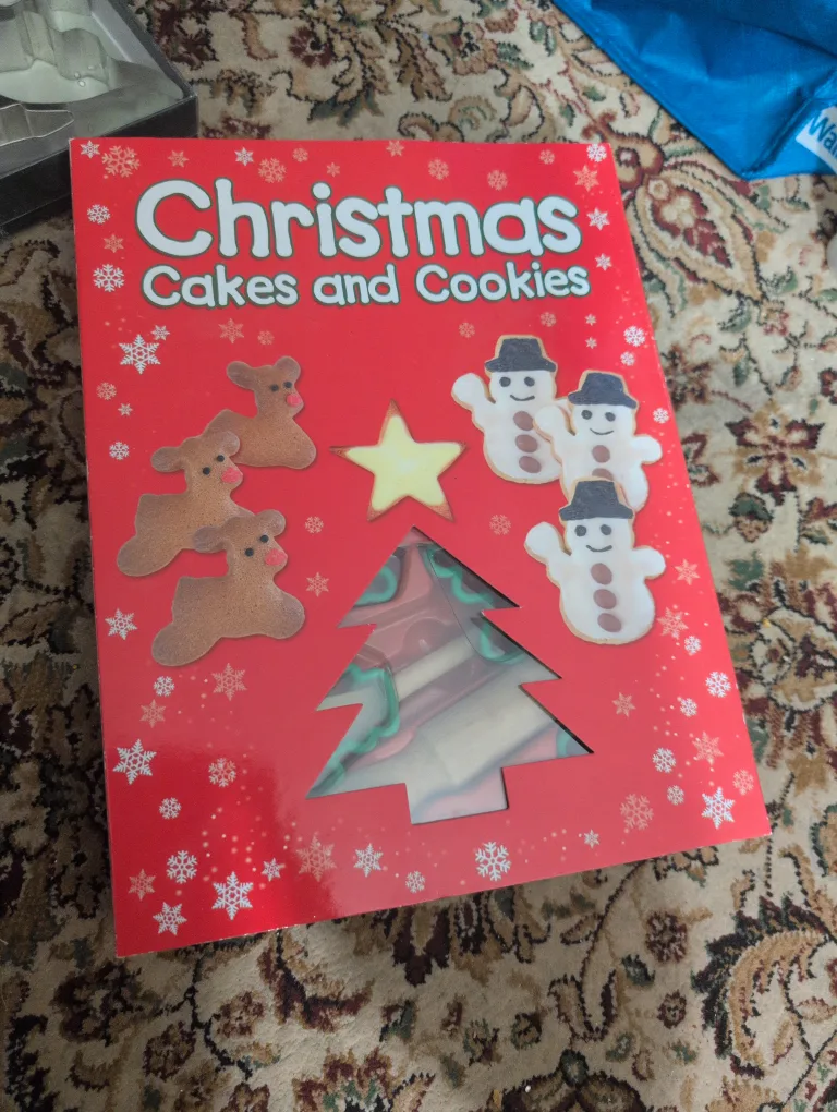 Christmas Cakes and Cookies Baking Set thumbnail