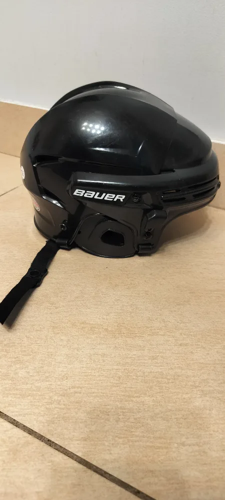 Bauer Hockey Helmet - Size M thumbnail