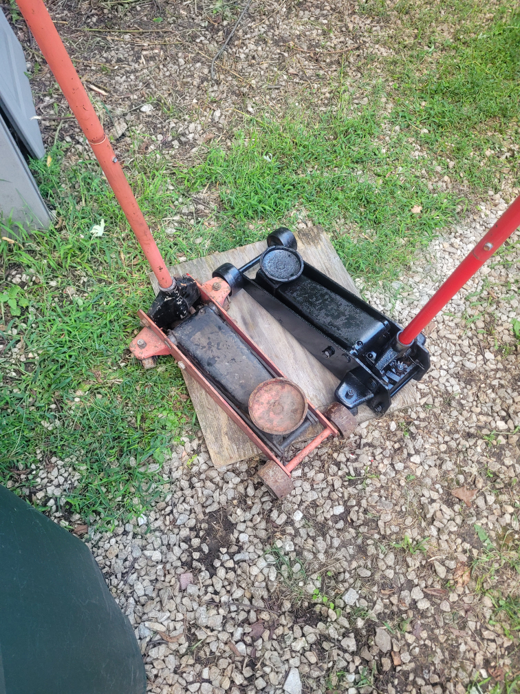 Floor Jacks (2)