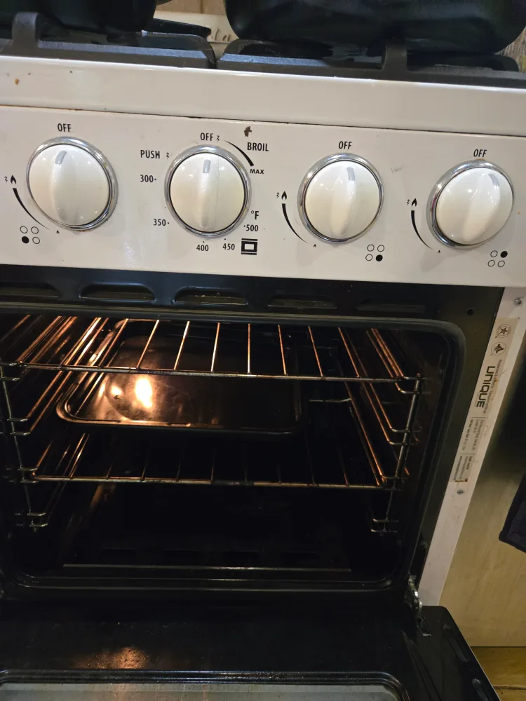 Unique Classic Retro 24-in. Gas Range - White image indicator(2)