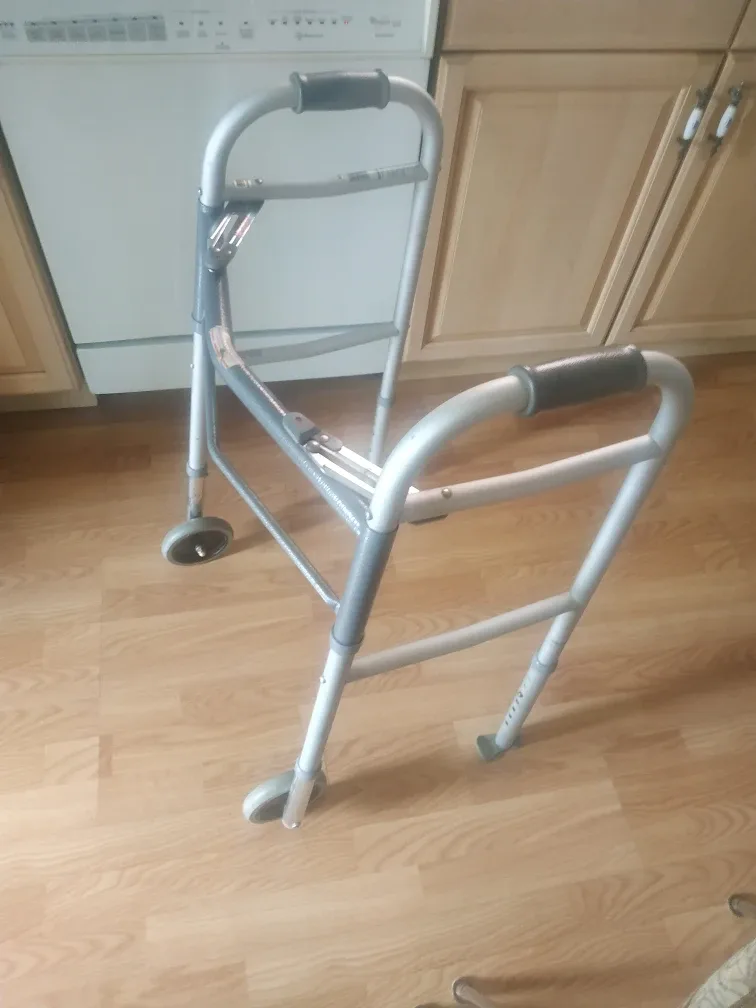🧡 Adjustable Wheeled Walker image indicator(2)