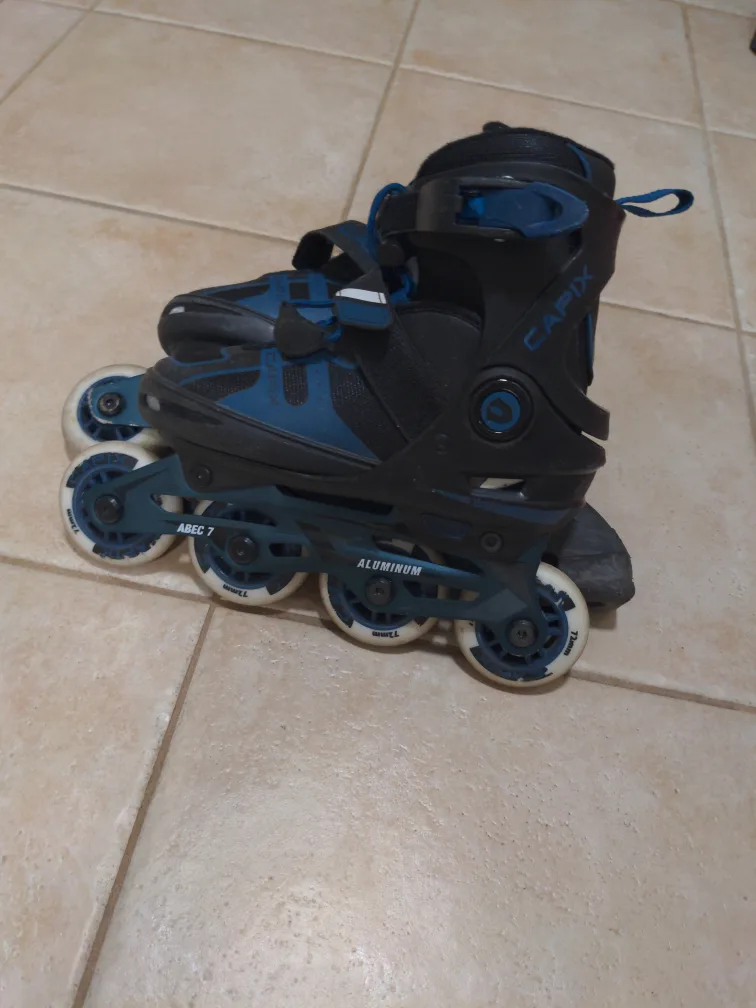 MUST GO: Capix Adjustable Inline Skates - Size 1-4 image indicator(3)