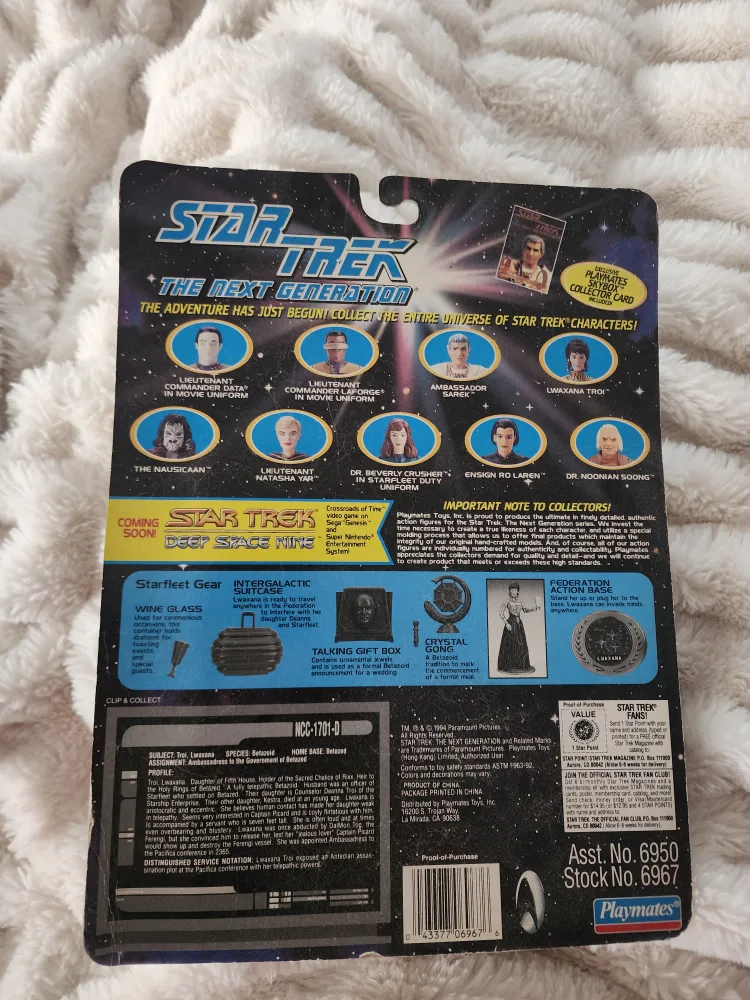 Star Trek TNG Lwaxana Troi Action Figure image indicator(2)