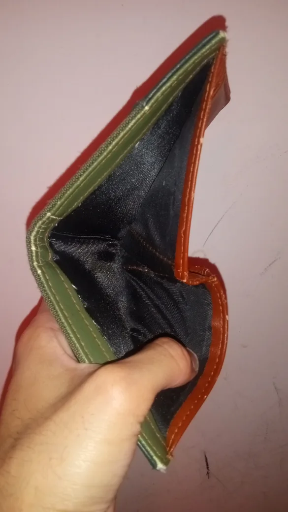 Green Bi-fold Wallet image indicator(4)