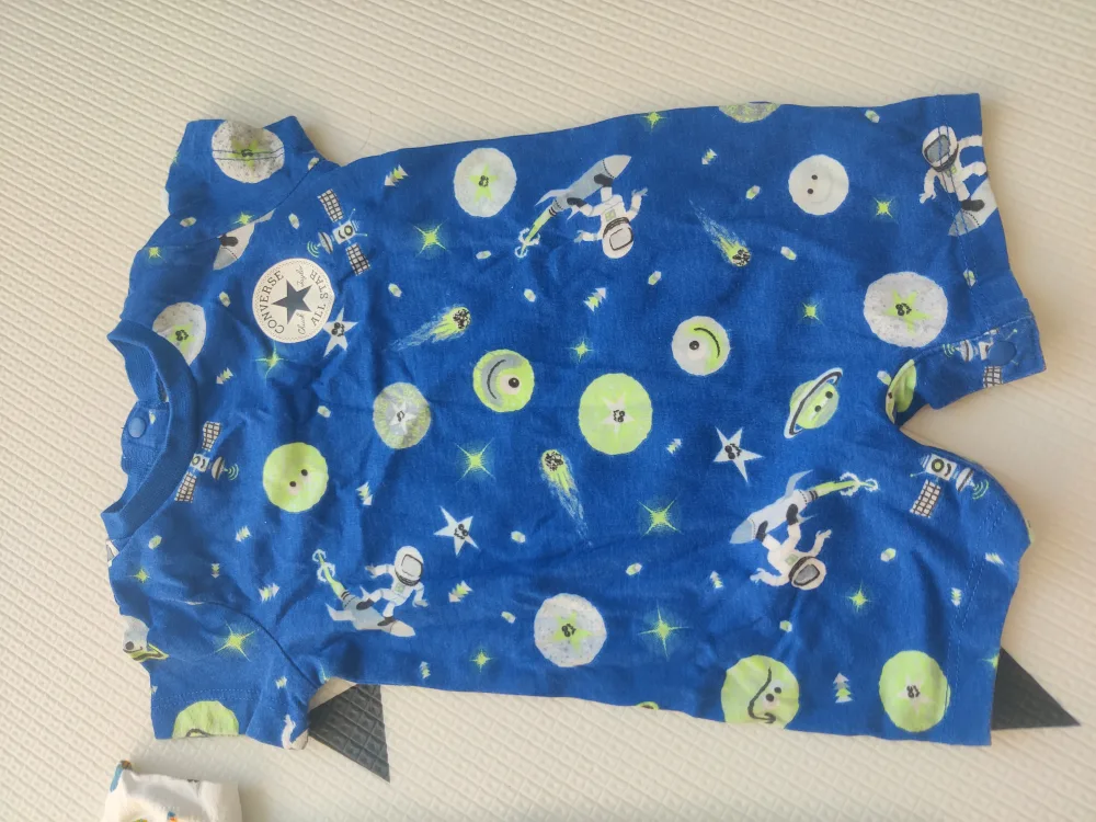 Converse Baby Onesies - Space Theme image indicator(2)