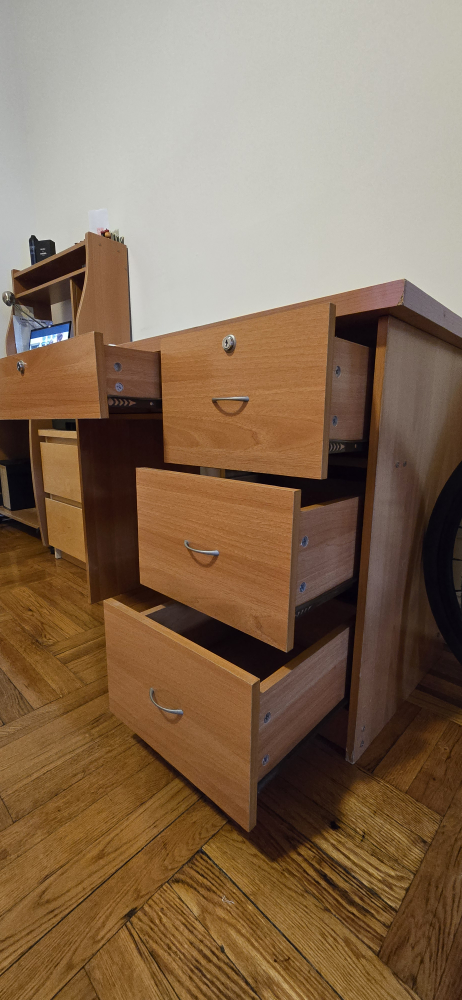 Desk table for free - photo 3