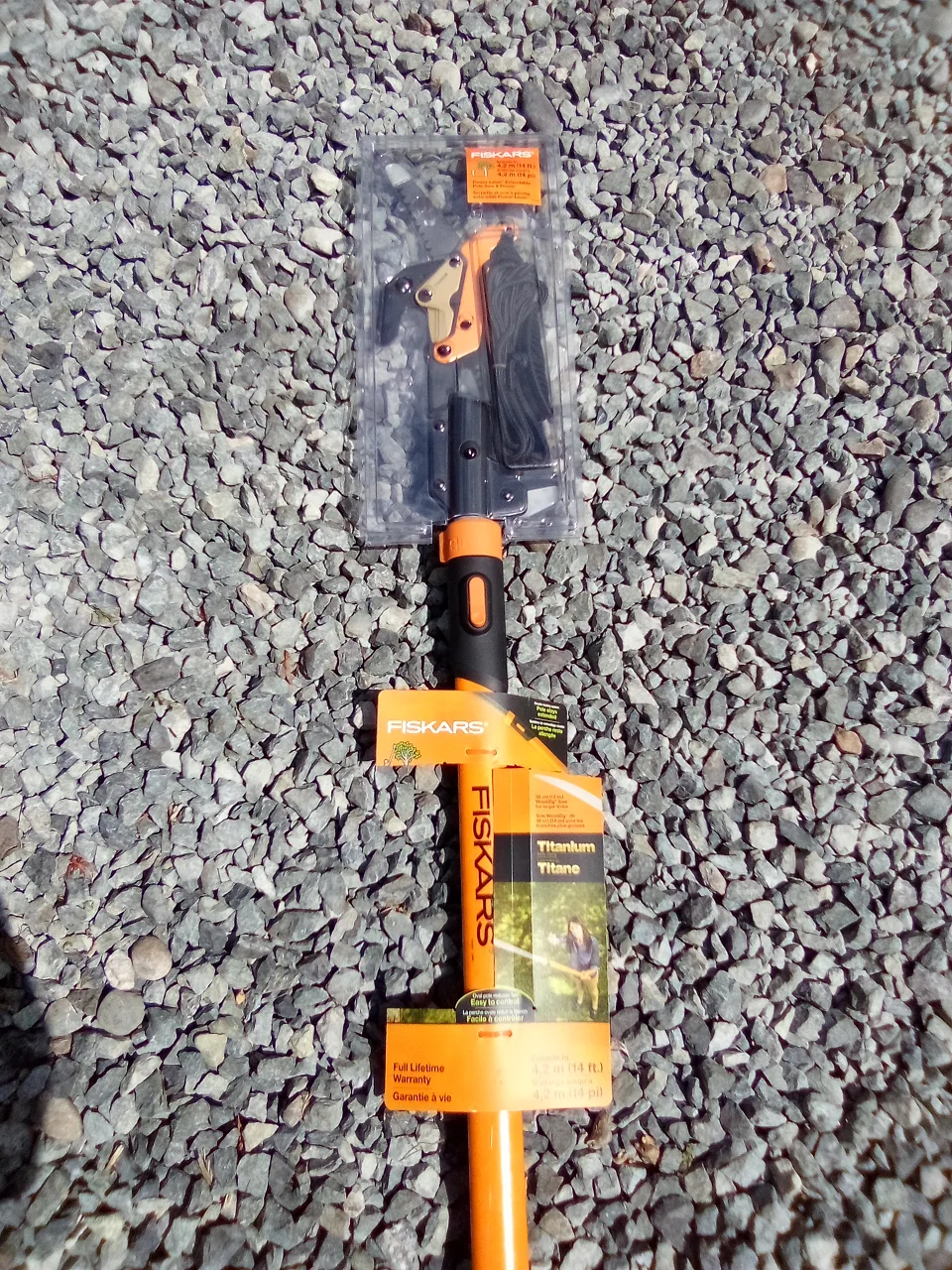 Fiskars Titanium Tree Pruner - New in Package thumbnail