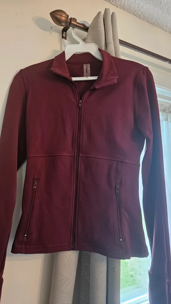 Tna In Action Burgundy Jacket - Size Small thumbnail