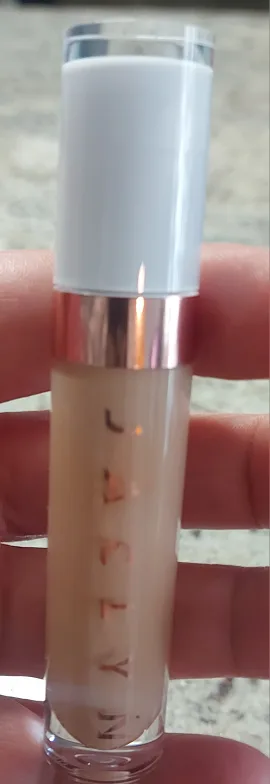 Jaclyn Cosmetics Correcting Concealer thumbnail