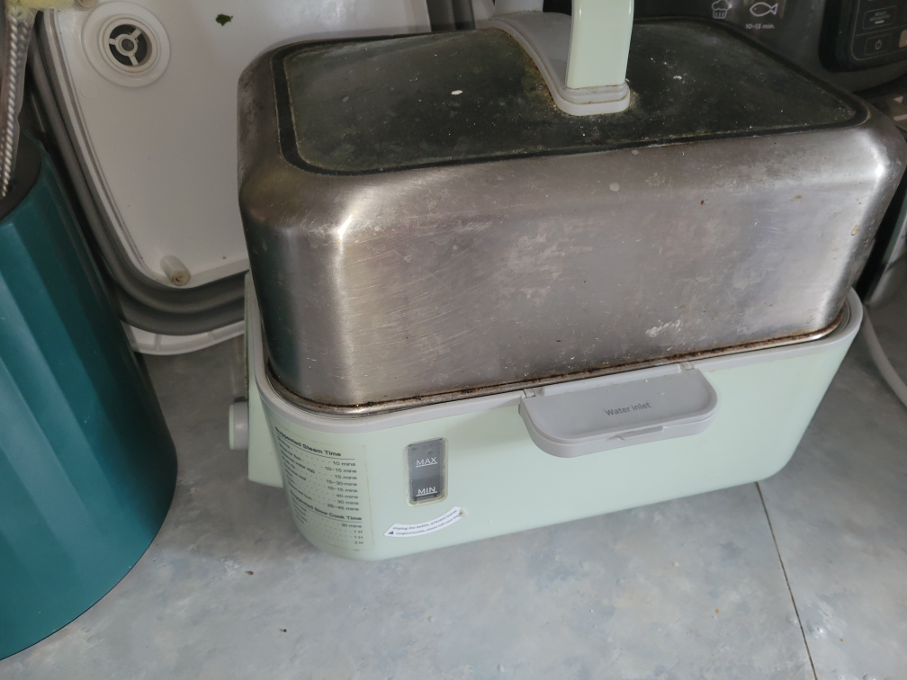 Rice Cooker, Steamer, Cooker King Pot, & Sandwich Maker - photo 4