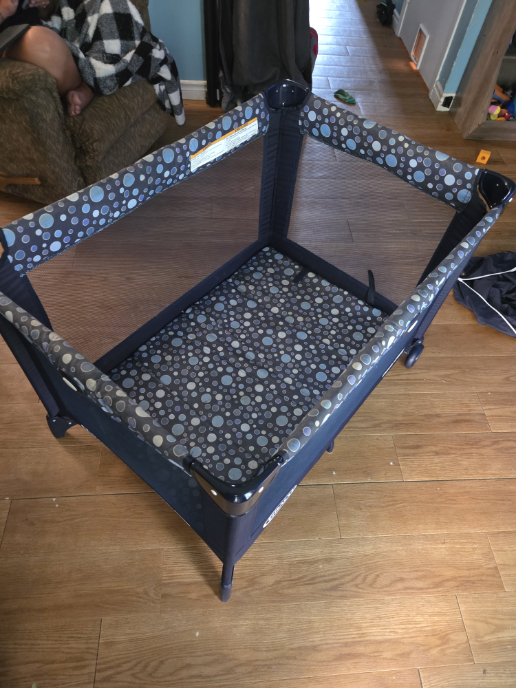 Graco Pack 'n Play Portable Playard - photo 2