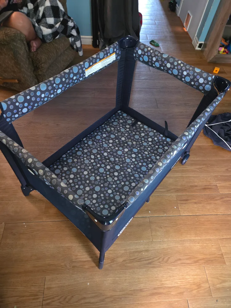 Graco Pack 'n Play Portable Playard image indicator(2)